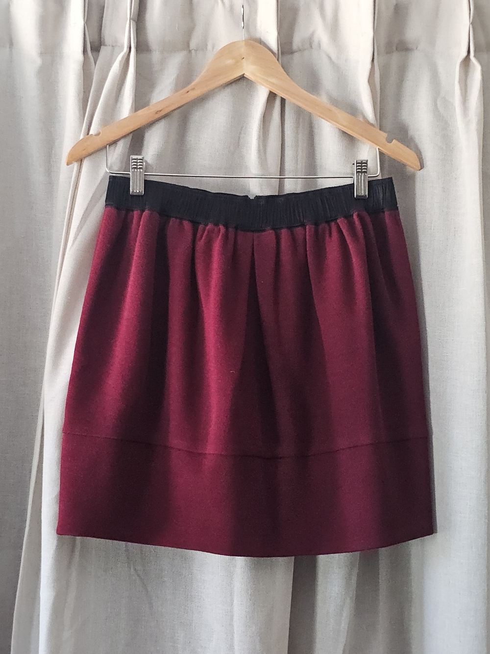 Sandro Paris Burgundy Wool Blend Mini Skirt Size 2 Gathered Waist Made in Poland